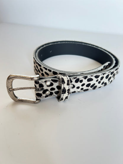 Ceinture Bovin Poils Naturels Blancs Tachetés Noirs
