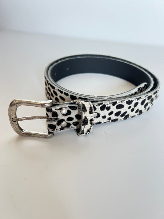 Ceinture Bovin Poils Naturels Blancs Tachetés Noirs