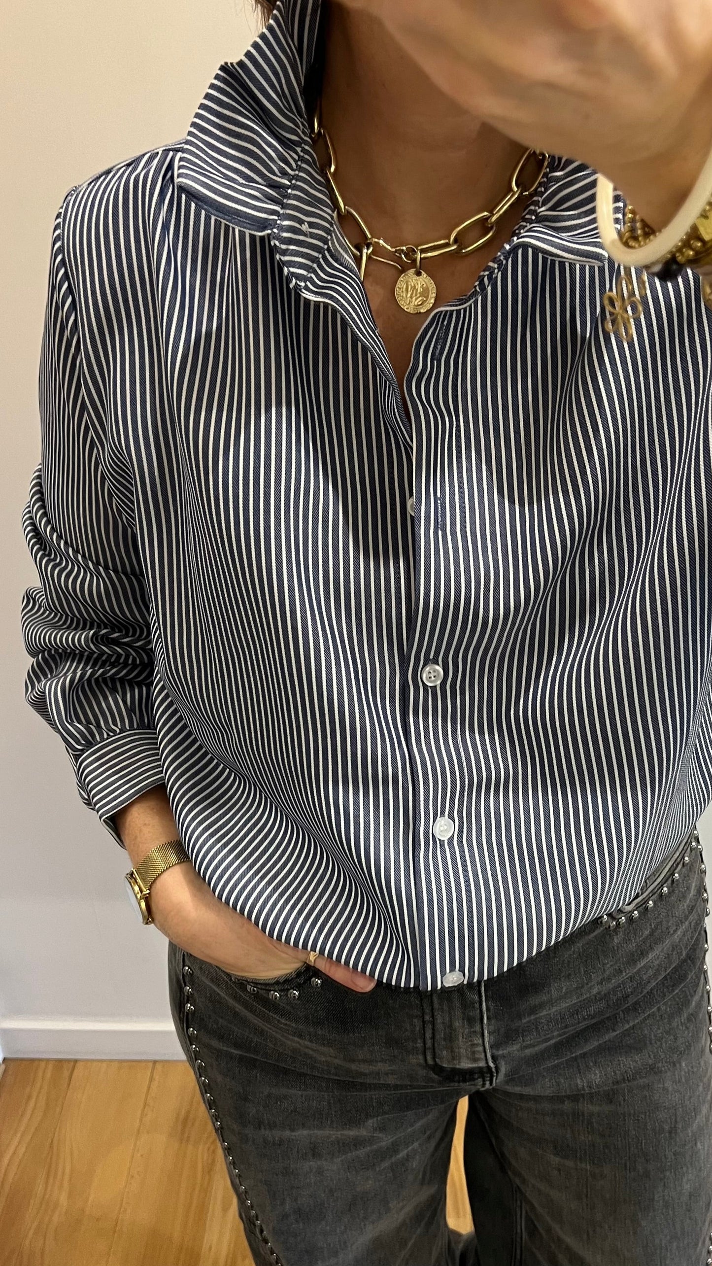 Chemise SOLÈNE Bleue col victorien